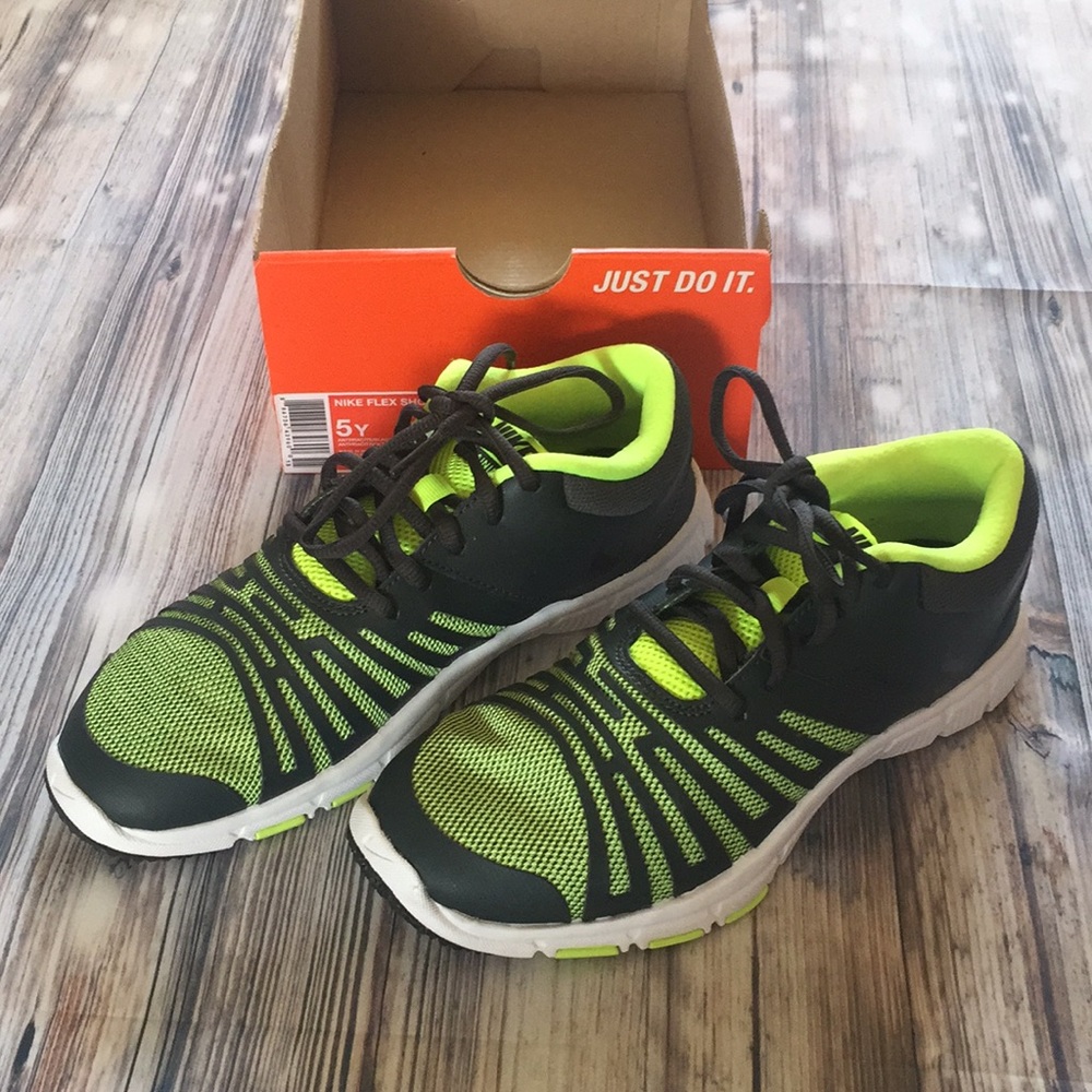 Nike Flex Show TR 5 Shoes